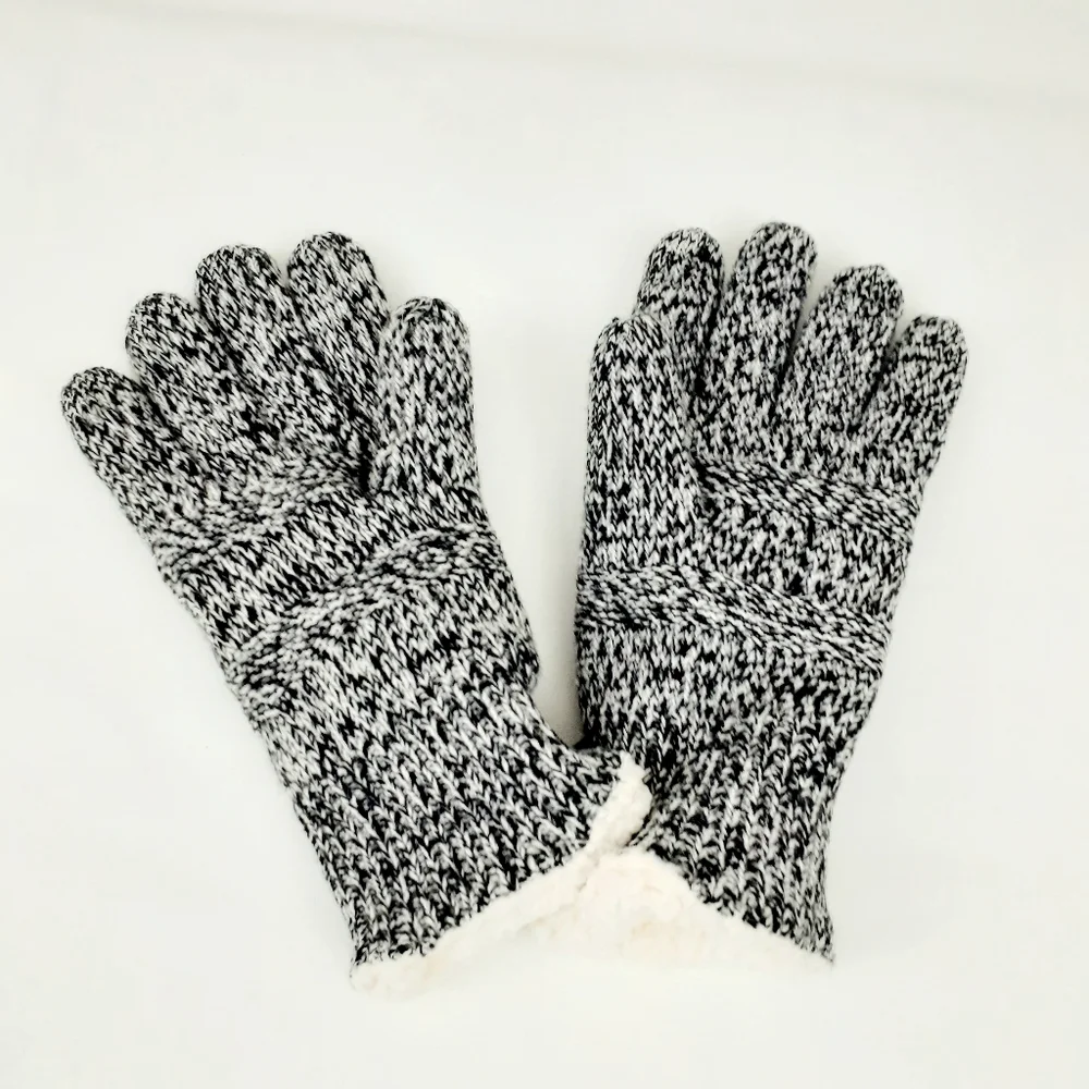 Isotoner Women's SmartDRI knit Gloves Black Ivory 1SZ